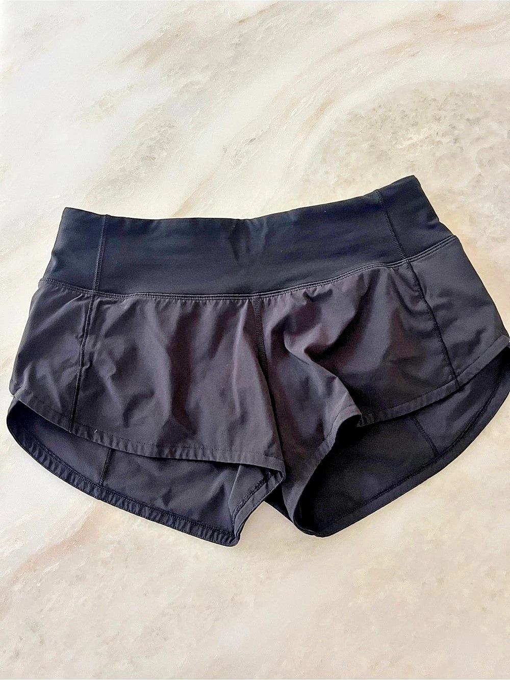 lululemon Speed Up Short High-Rise 2.5" Black, Size 2